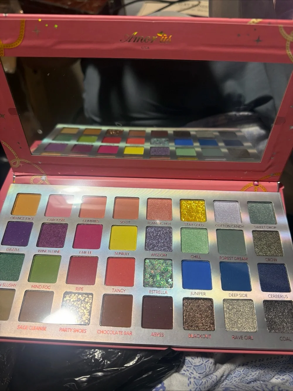 Amor Us Dazzle Charm Pink Eyeshadow Palette